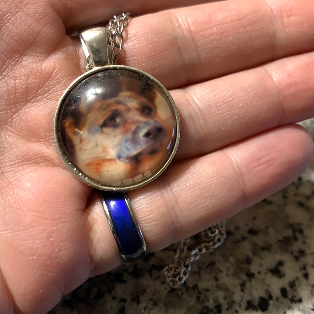 German Shepherd Necklace - Picture 4 of 4